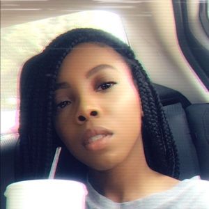 Meet your Posher, Bri'nia